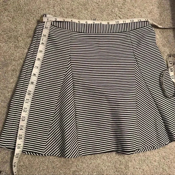 Michael Michael Kors Black & White Stripe Mini Pleat Skater Skirt - Picture 6 of 7